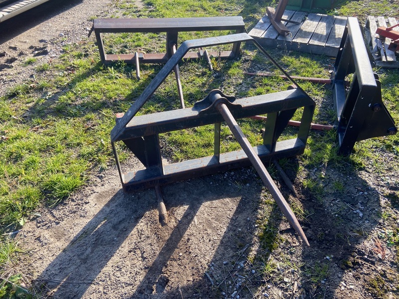 Euro Bale Spear - 3 Prong